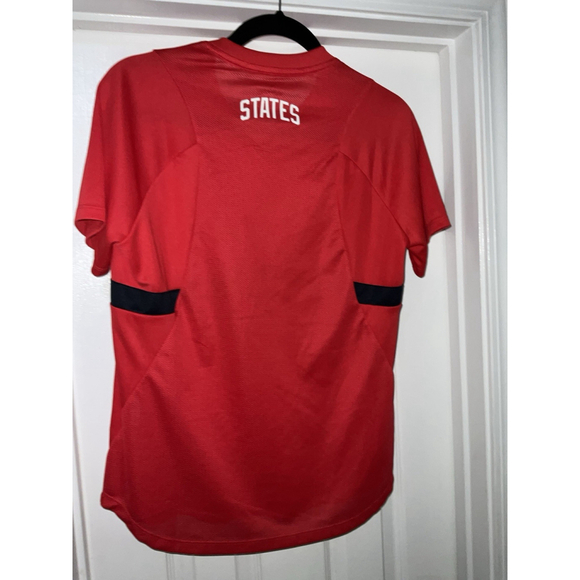 Nike Red USA Patch Jersey Shirt Size Medium - Picture 7 of 9